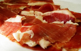 Scrambled Eggs With Peas & Prosciutto